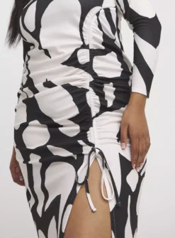 SIMPLY BE Mono Ruched Midi Dress 16